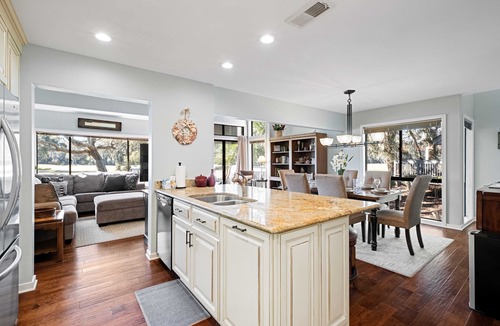 Palmetto Dunes Villa | Daze Off! Stunning end unit villa with two bedrooms and loft. Two King Beds!