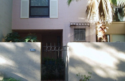 Harbour Town House | Deluxe 3 BR Harbour Town Villa - One Minute Walk to the Yacht Basin
