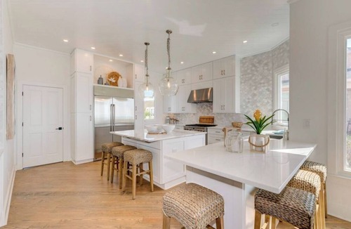 Isle of Palms House | Discounts! Beautifully decorated 206 Ocean Blvd. Oceanfront, Pool/Hot Tub, Elevator