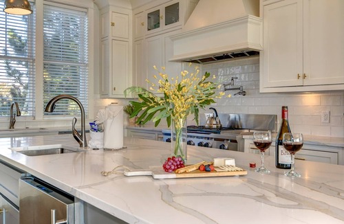 Isle of Palms House | Discounts! Sea Spray- 400 Ocean Blvd. Oceanfont! Six Bedroom, Sleeps 15, Private Pool/Hot Tub
