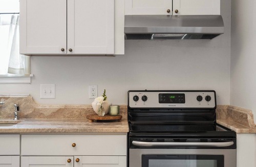 Downtown Charleston House | Downtown - Near Historic Cigar Factory w/Parking