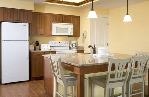 Palmetto Dunes Hotel | Elegant Escape Near Beach Trails, Perfect for Family Adventures | 4 Units