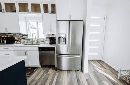 North Hollywood House | ELEGANT, MODERN, WELL-APPOINTED 3BR HOME with PRIVATE HOT TUB, BUILT IN 2020 (p26)
