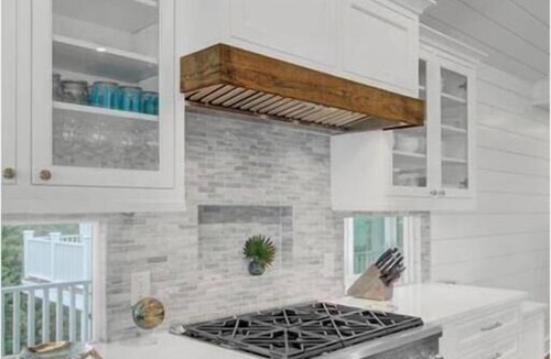 Isle of Palms House | Epic Outdoor Oasis | Pool, Hot Tub, Bar, Ping Pong & Cornhole