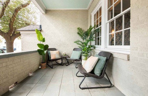 Cannonborough Elliotborough House | Explore Downtown King St - 12 Bedrooms/7.5 Baths!