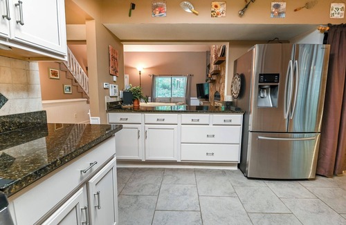 Summerville Historic District House | Exquisite Summerville Retreat-Walk to Downtown, Festivals & Southern Hospitality