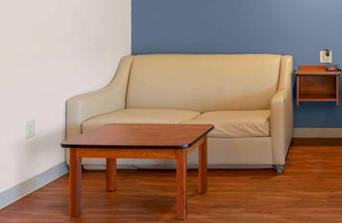 North Charleston Hotel | Extended Stay America Select Suites - Charleston - Ashley Phosphate Rd.