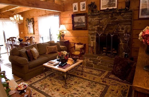 Compton Cabin | Family Cabin Vacation Getaway with Waterfall Views in Northwest Arkansas