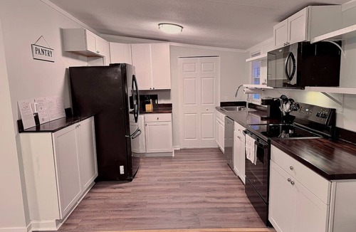 Beaufort House | Family-friendly home. Pets Yes!