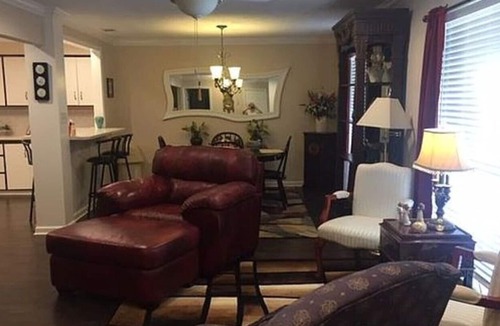 Savannah House | Family House Near Beach, River fishing, and Historic Savannah