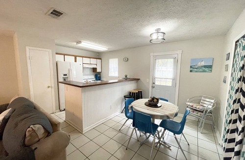 Whitemarsh Island House | Family-sized Home- 5 minutes to Groceries/Restaurants