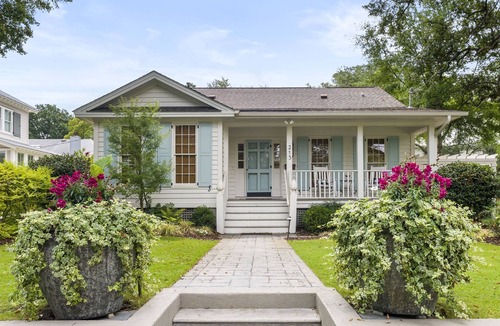 Old Village Historical District House | Featured on 2026 Preservation Society Home Tour. 4bd/3.5ba Harbor-view Luxe Home