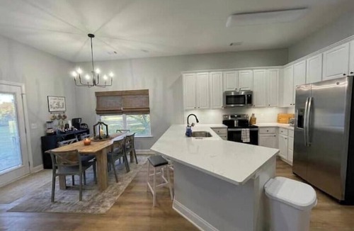 Port Wentworth House | Fenced Yard, Pool, Lazy River & More! 4BR Family Oasis - SAV Airport Area