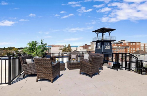 Cannonborough Elliotborough Condo | Fire Tower | Cozy Downtown Charleston Studio!