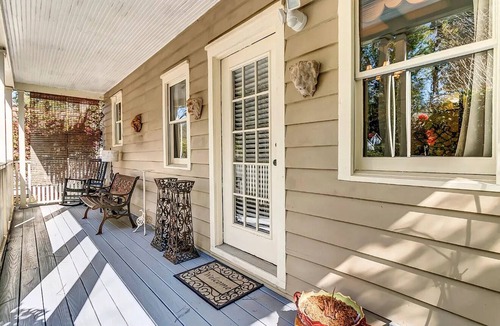 Summerville Historic District Cottage | FlowerTown Historic District Private Cottage w/Gardens