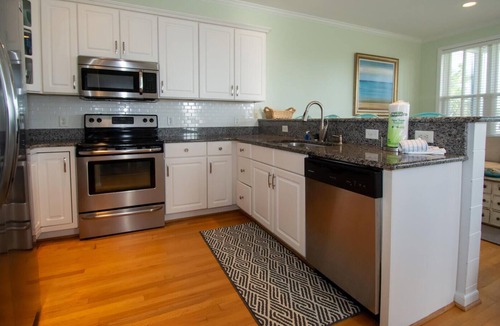 Saint Helena Island House | Four bed home w three full baths delivers 1,800 sq. ft. of Lowcountry Comfort