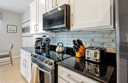 Windsor Hills House | Free Pool Heat/BBQ! No Rear Neighbors! South Facing Pool!-Updated AC Game Room!
