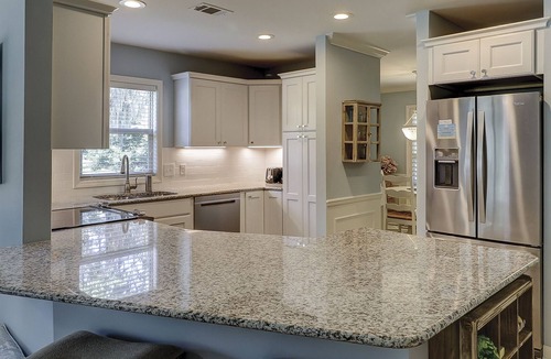 The Cottages Villa | Fully renovated, newly furnished 2BR end unit in Cottages w/ golf views!