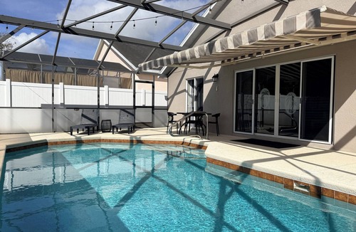 Vizcay House | Fully Renovated and Modern Pool Home Near Disney.