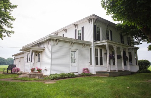 Buchanan House | Gateway to Wine and fruit Country. August 21, 28 and Labor Day still available.