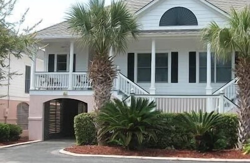 Isle of Palms Cottage | Golf Cart and Quiet Marsh Setting, Walk to Beach and Golf