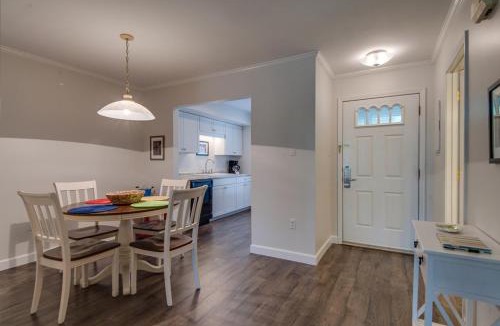The Cottages Villa | Golf Views, Shipyard, Private Deck