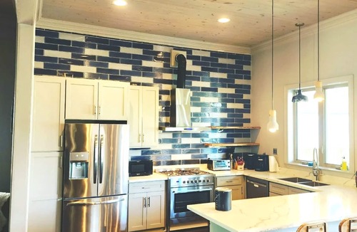 Saint Roch Bed & Breakfast | Gorgeous Modern 4 Bdrm/4 Bath-Gated Pool- Worthy of Your Beads! Walk to Quarter