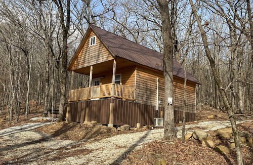 Winslow House | Grandma's cabin nestled in a little woodland village – playground, pond and more