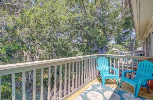 Isle of Palms Villa | GREAT BEACH GETAWAY