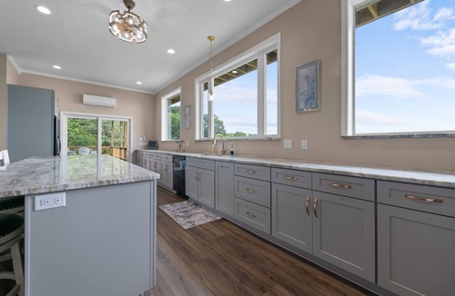 Quitman House | Greers Ferry Lake Retreat with New Spa and Breathtaking lake views!