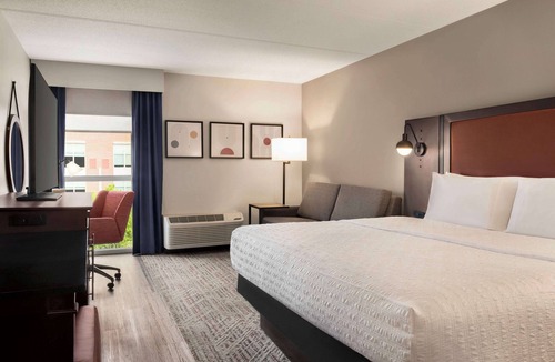 The Vista Hotel | Hampton Inn Columbia-Downtown Historic District