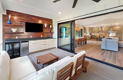 Charleston House | High-End New Build | Folly & DT w/Hot Tub