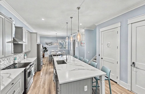 Folly Field House | Hilton Head 5BR Sleeps 18 Heated Pool Walk to Folly Field Dog Friendly Elevator