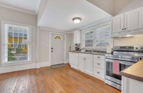 Statesboro House | Historic Southern Home - close to downtown and GSU