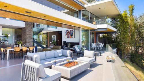 Hollywood Hills West House | Hollywood Overlook by AvantStay