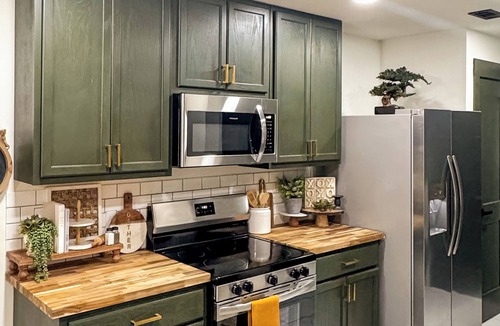 Lowell House | House of Olive Heart of NWA Family-Friendly 3BR Home Sleeps 6