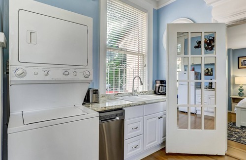 Thomas Square House | Huge Home in Starland District, Heated Pool Access