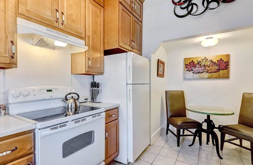 Thomas Square House | Huge Home in Starland District, Heated Pool Access