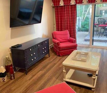 Harbour Town House | In the Heart of Harbour Town 2BR 2BA Pool Access Close to Beach