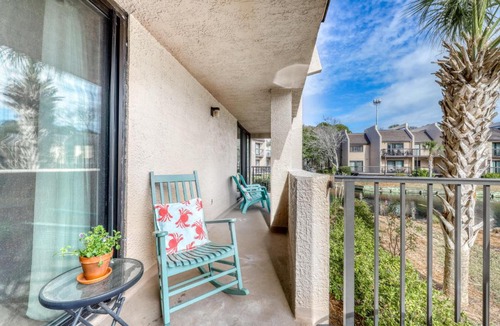 Folly Field Apartment | Island Club 2