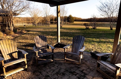 Belden House | Kid and Pet-Friendly Lake Glamping in Tupelo, Mississippi