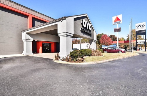 Jacksonville Apartment | King Bed Accessible|Jacksonville AR