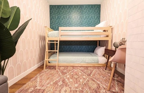 Ladera Heights Apartment | LA Huge Mid Century Guesthouse Patio LAX Beach