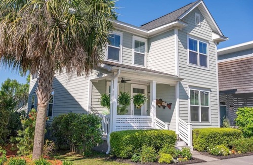 North Charleston House | Lady Liberty: Park Circle Charm + Modern Home!
