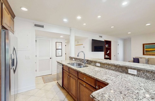 Kiawah Island House | Lagoon-Front Villa w/Screened Porch, WiFi & AC - Steps to Beach, Tennis & Golf