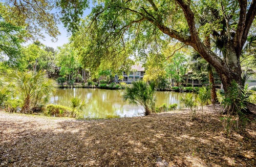 Kiawah Island Villa | Lagoon view, second floor villa w/screened in porch, short walk to the beach