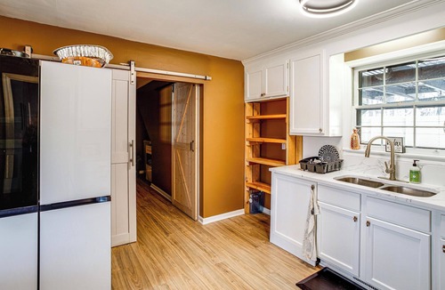 Harbison House | Lake Murray Retreat Near USC & Columbia