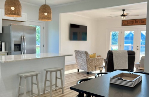 Manning House | Lakefront Home at Lake Marion, SC Santee, SC in Wyboo Creek 5 Min to Golf Course