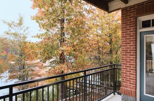 Santee Condo | Lakeside Bliss: 3BR Suite at Wyndham Lake Marion