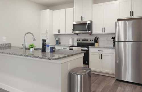 Beaufort Apartment | Landing | Beautiful 1BD, Gym